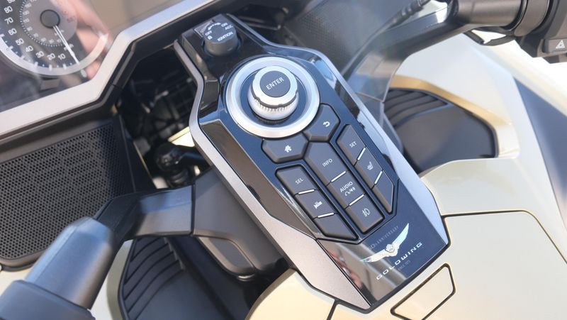 NEW 2025 HONDA GOLD WING TOUR DCT 50TH ANNIVERSARY Image 15