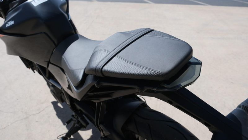 NEW 2026 KTM 250 DUKE Image 14