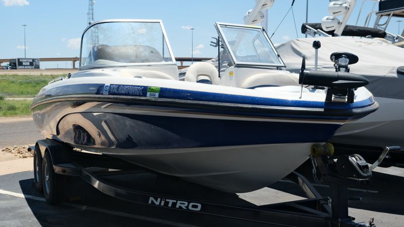 2012 NITRO 290 SPORT Image 1