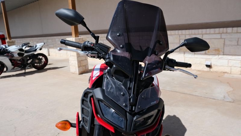 USED 2018 YAMAHA MT09 Image 10