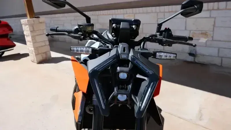 NEW 2027 KTM 990 DUKE Image 9