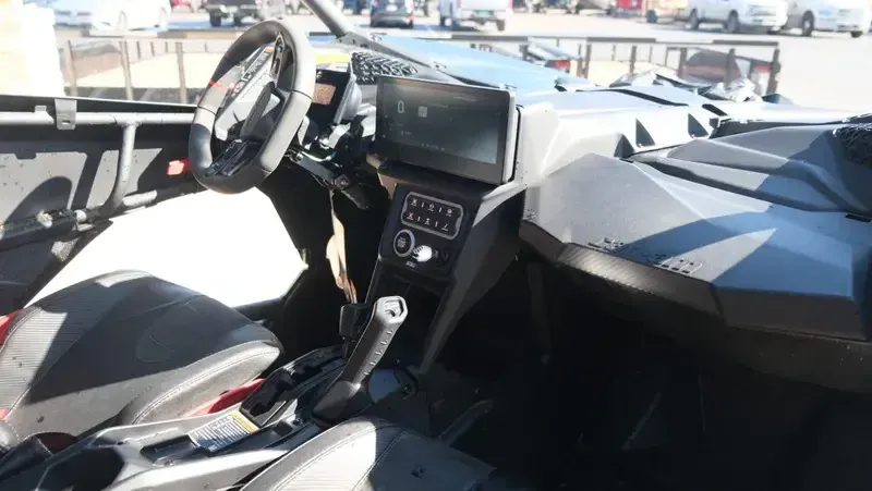 NEW 2026 CAN-AM MAVERICK X3 MAX X RS TURBO RR SMARTSHOX WITH 1025 TOUCHSCREEN Image 12