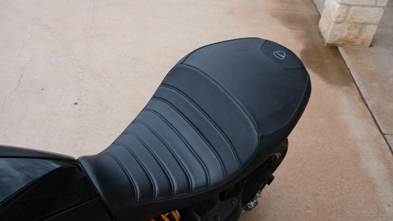 USED 2021 DUCATI XDIAVEL S Image 23
