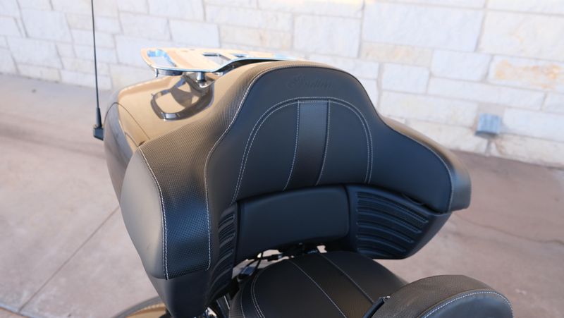 USED 2024 INDIAN MOTORCYCLE ROADMASTER LTD BLACK AZURE CRYSTAL 49ST LIMITED Image 12