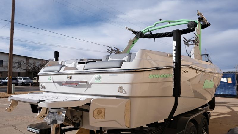 NEW 2026 MALIBU 23 LSV Image 5