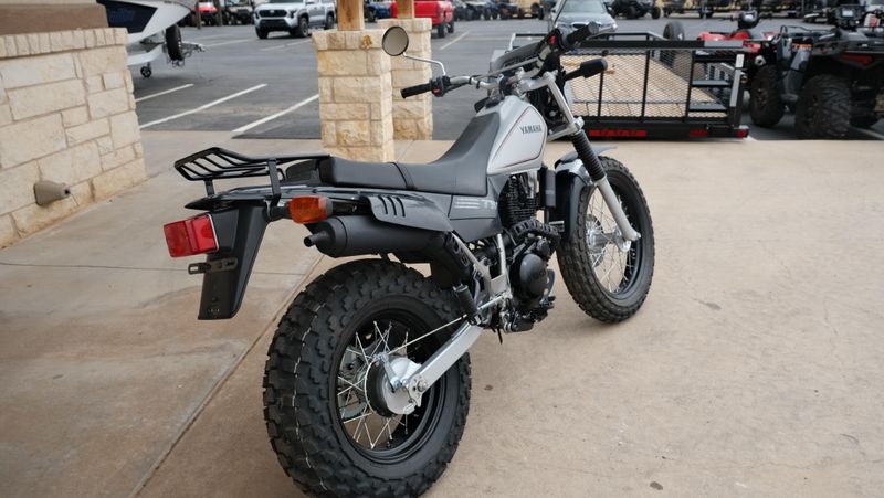 USED 2024 YAMAHA TW 200 Image 3