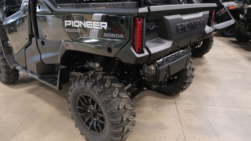 2024 Honda PIONEER 1000 DELUXEImage 9