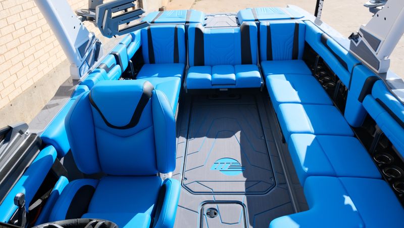 NEW 2026 MALIBU 25 LSV Image 47