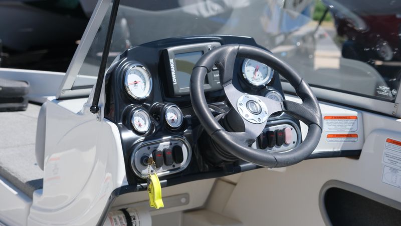 USED 2011 NITRO Z7 SPORT Image 20