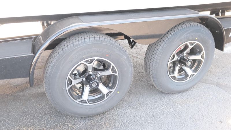 NEW 2026 MALIBU 23 LSV Image 14