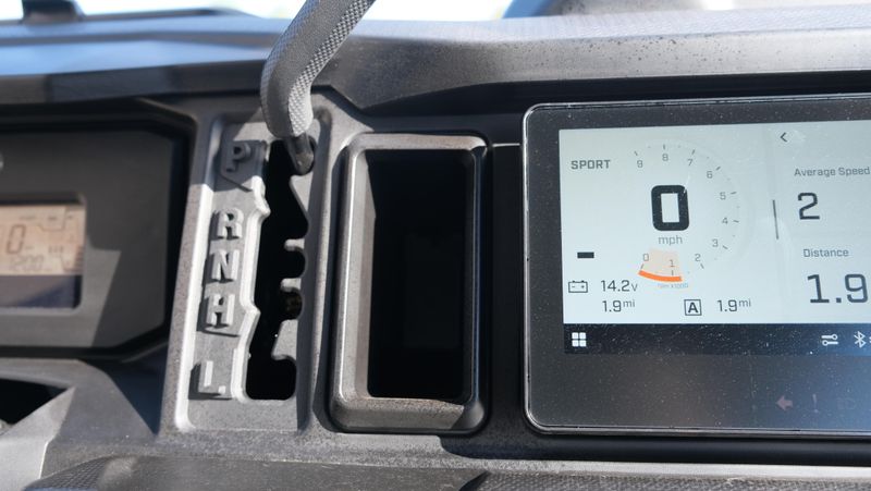 NEW 2026 CAN-AM DEFENDER MAX XT HD11 WITH 1025 INCH TOUCHSCREEN Image 18