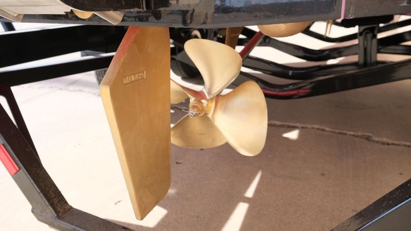 NEW 2026 MALIBU 23 LSV Image 8