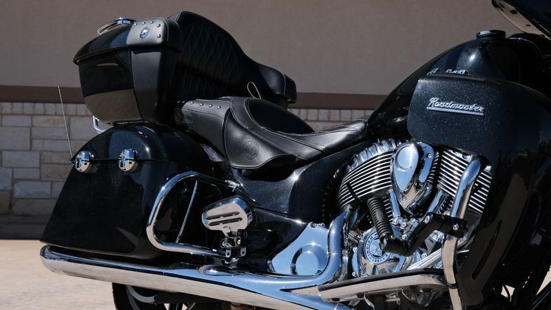 2020 INDIAN MOTORCYCLE ROADMASTER THUNDER BLACK PEARL 49STImage 4