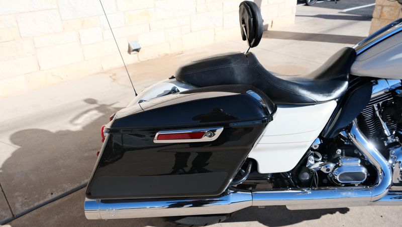 USED 2014 HARLEY STREET GLIDE SPECIAL Image 18