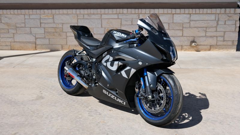 USED 2018 SUZUKI GSX250R Image 3