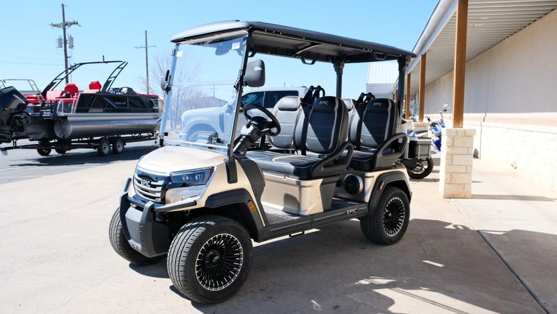 USED 2025 EPIC E40 FX Image 7