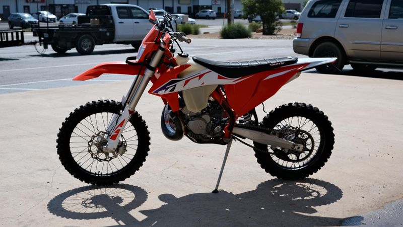 USED 2023 KTM XC 250 W Image 4