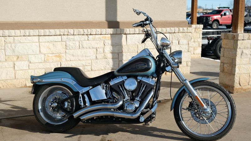USED 2007 HARLEY SOFTAIL CUSTOM Image 2