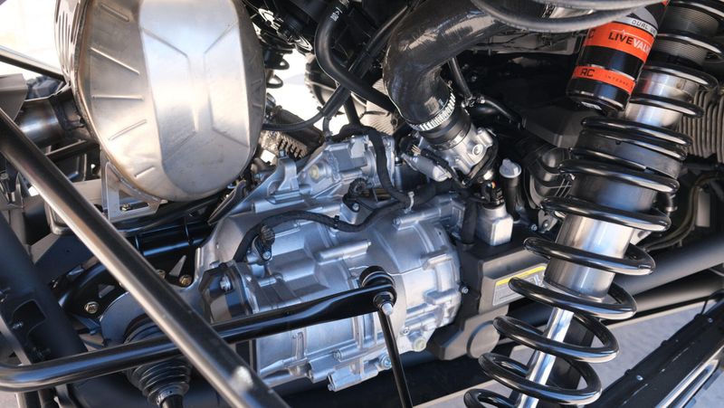 NEW 2026 CAN-AM MAVERICK R X RC 999T DCT Image 15