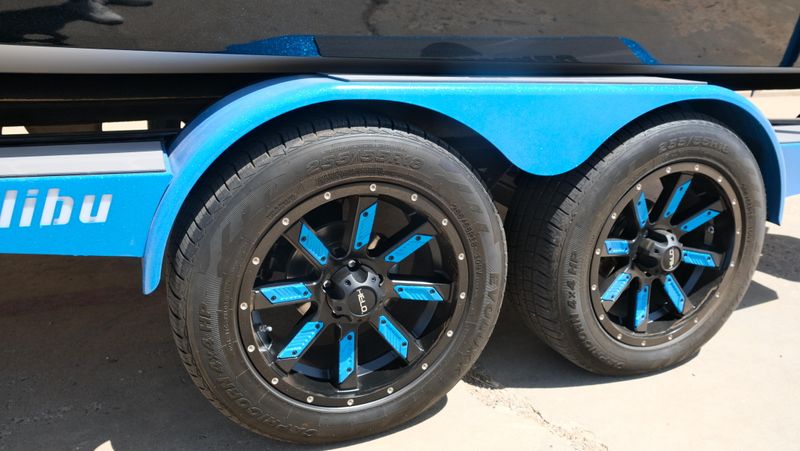 USED 2024 MALIBU WAKESETTER 23LSV Image 33