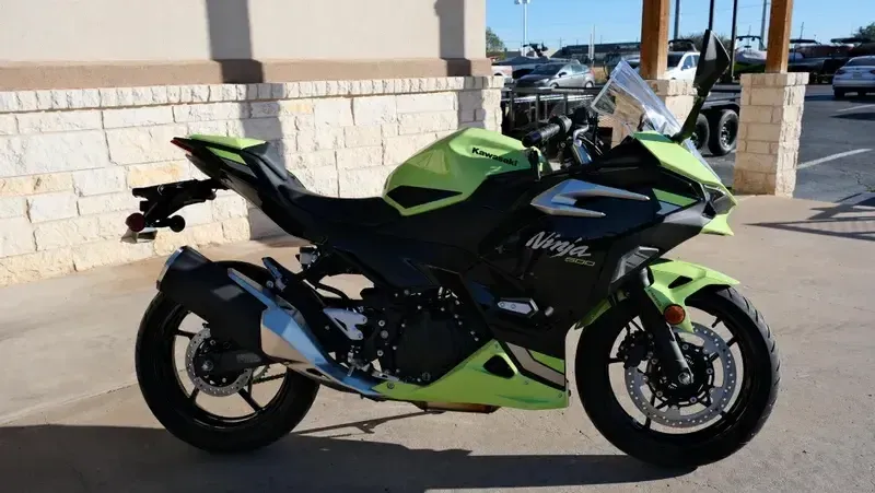 NEW 2026 KAWASAKI NINJA 500 SE ABS Image 2