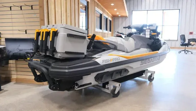NEW 2026 SEADOO FISHPRO TROPHY 170 WITH SOUND SYSTEM Image 12