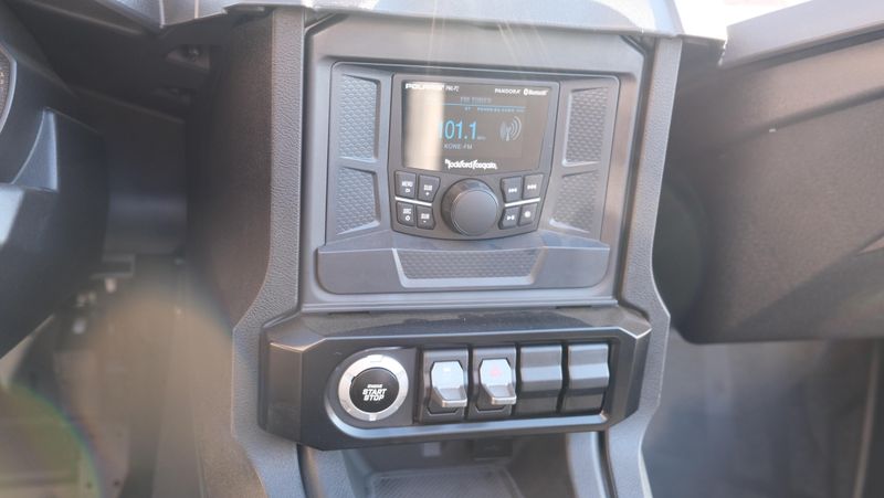 NEW 2025 POLARIS SLINGSHOT S AUTODRIVE JET BLACK Image 12