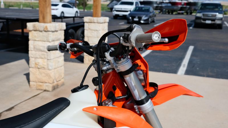 USED 2023 KTM XC 250 W Image 8