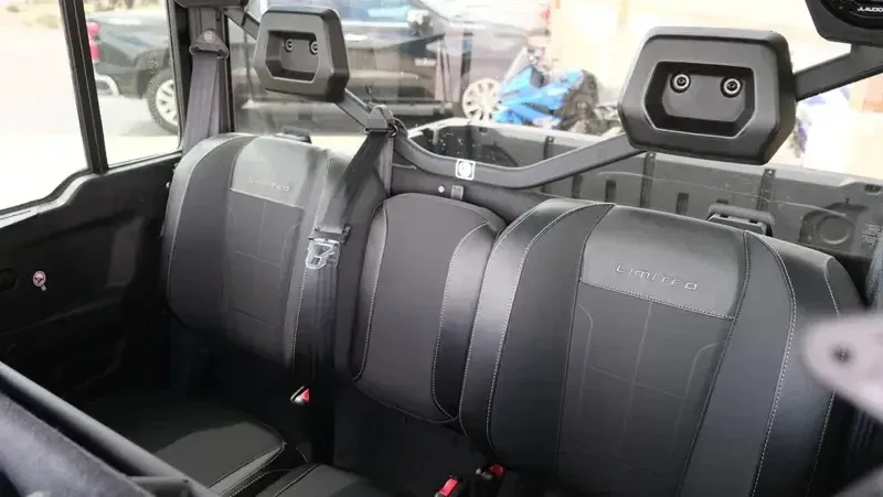 NEW 2026 CAN-AM DEFENDER MAX LIMITED CAB HD11 Image 7