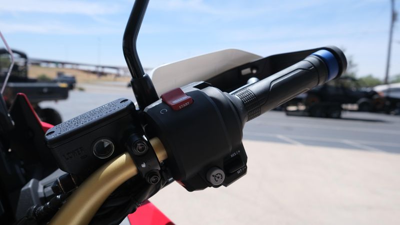 NEW 2026 HONDA AFRICA TWIN ADVENTURE SPORTS ES Image 21