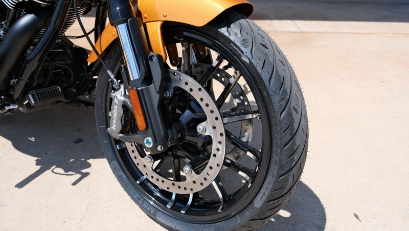 NEW 2026 INDIAN MOTORCYCLE SPORT CHIEF RT Image 10