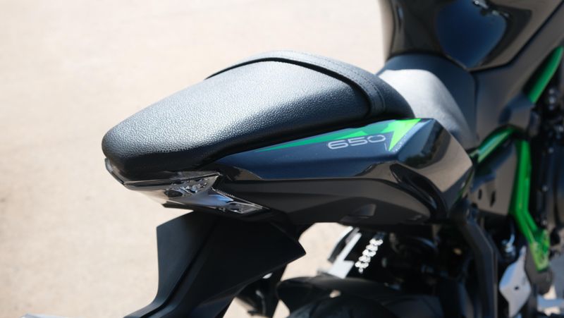NEW 2025 KAWASAKI Z650 ABS Image 19