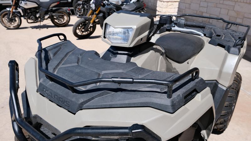 USED 2023 POLARIS SPORTSMAN 570 EPS  DESERT SAND Image 9