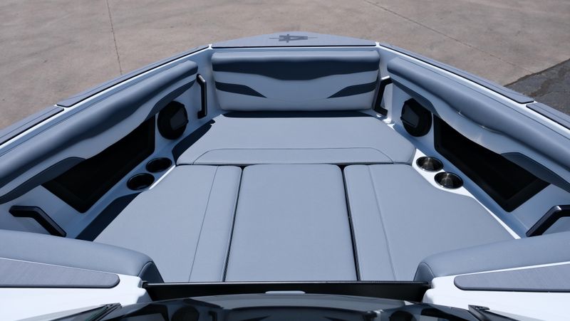 NEW 2026 AXIS T-SERIES T220 Image 14