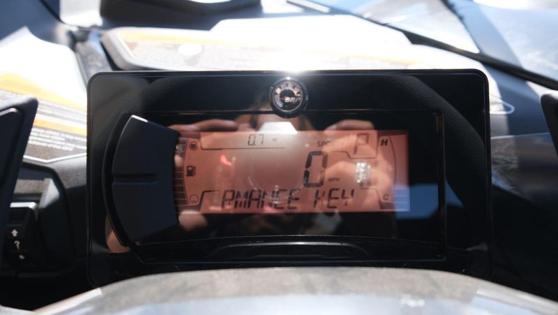 NEW 2026 CAN-AM MAVERICK R X RC 999T DCT Image 21