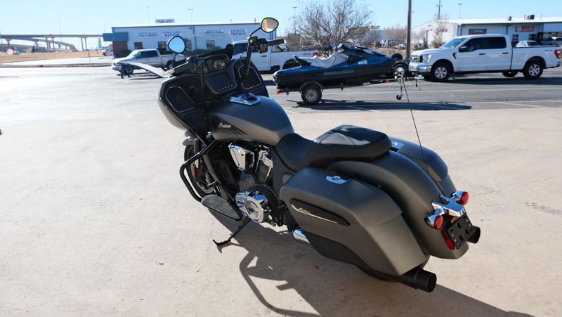 USED 2022 INDIAN MOTORCYCLE CHALLENGER Image 5