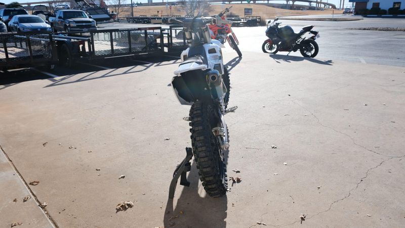 NEW 2026 HUSQVARNA FC 250 FACTORY EDITION Image 4