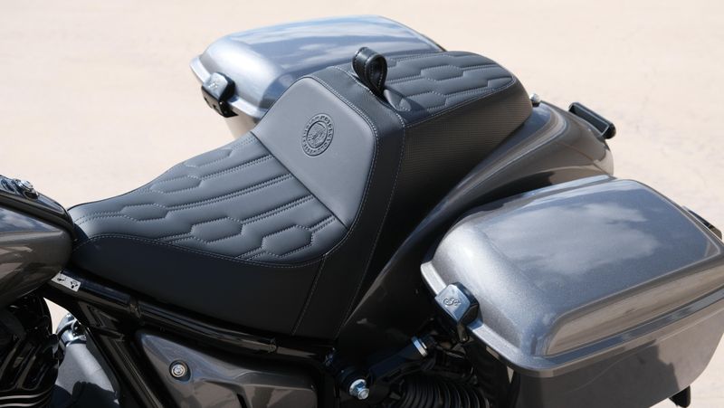 NEW 2025 INDIAN MOTORCYCLE SPORT CHIEF RT Image 8