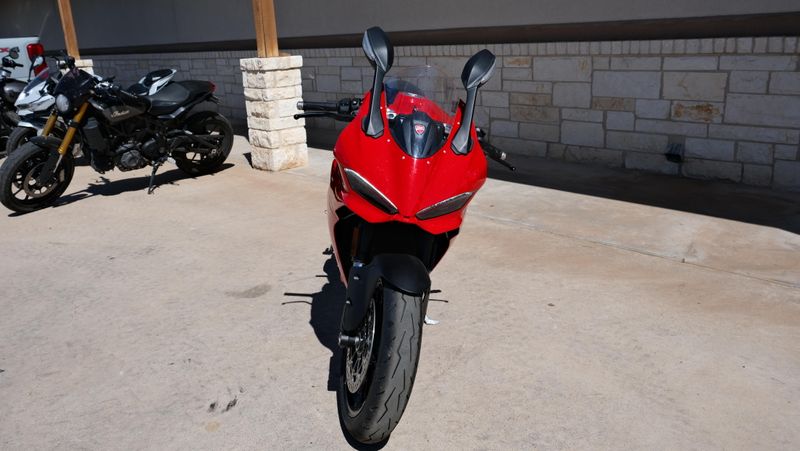 USED 2026 DUCATI PANIGALE V2 Image 8