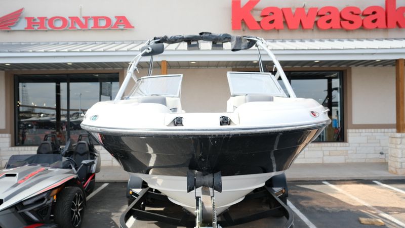 USED 2009 YAMAHA 212X Image 21