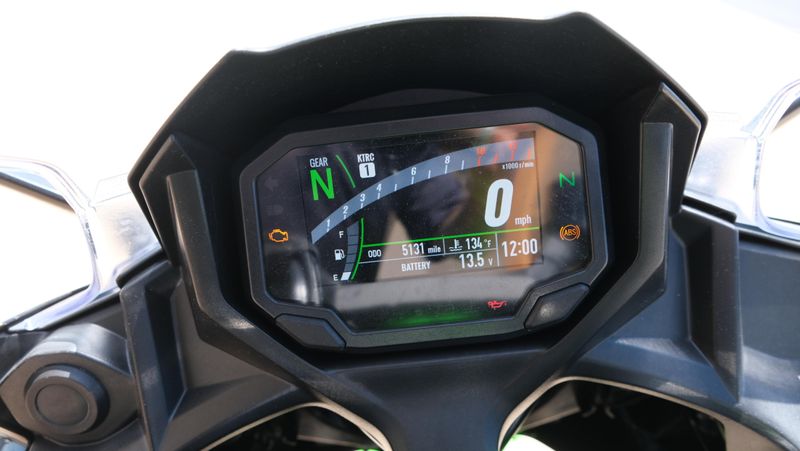 USED 2024 KAWASAKI NINJA 650 ABS KRT EDITION Image 4
