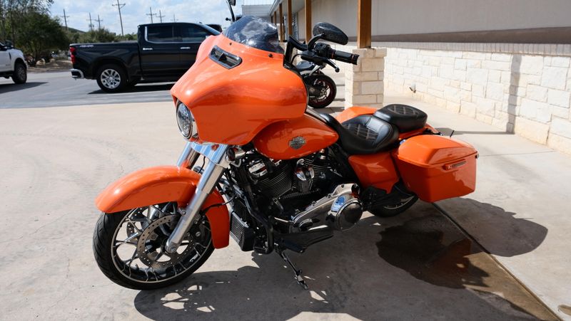 USED 2023 HARLEY STREET GLIDE SPECIAL Image 6
