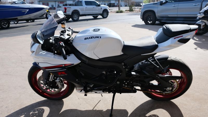 USED 2024 SUZUKI GSXR750 Image 6