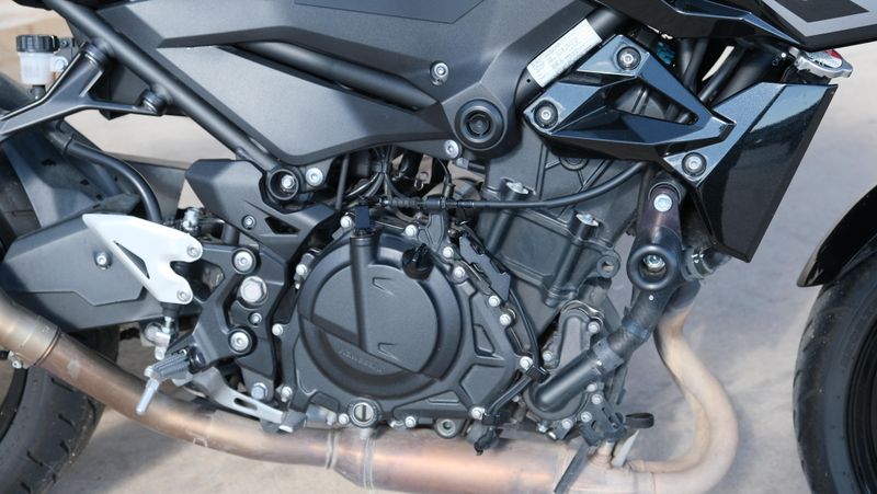 USED 2023 KAWASAKI Z400 ABS Image 12