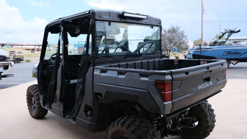 USED 2025 POLARIS RANGER CREW XP 1000 PREMIUM - STEALTH GREY Image 5