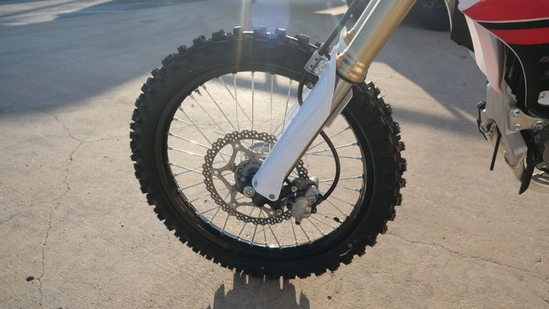 NEW 2026 YAMAHA YZ250F 70TH ANNIVERSARY EDITION Image 18