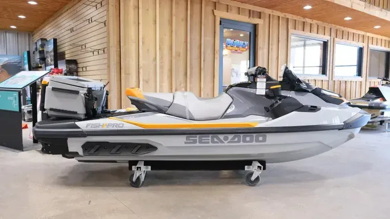 NEW 2026 SEADOO FISHPRO TROPHY 170 WITH SOUND SYSTEM Image 9