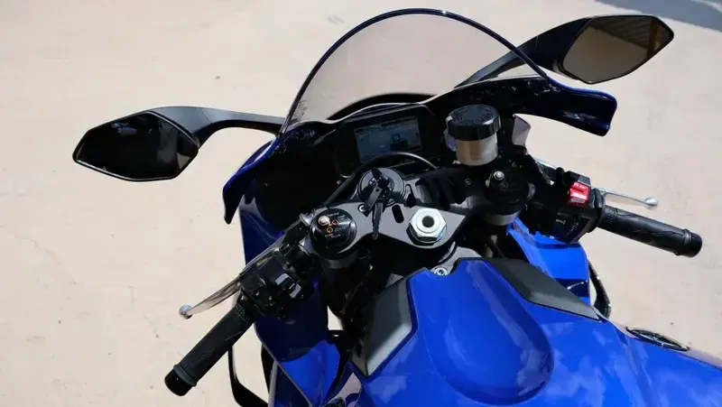 NEW 2026 YAMAHA YZF-R1 Image 14