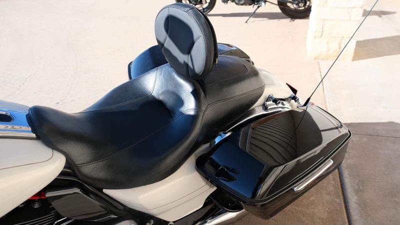 USED 2014 HARLEY STREET GLIDE SPECIAL Image 9