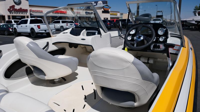 USED 2011 NITRO Z7 SPORT Image 14